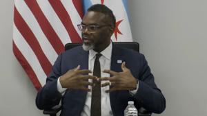 Chicago group says Illinois officials break laws as they blast Trump