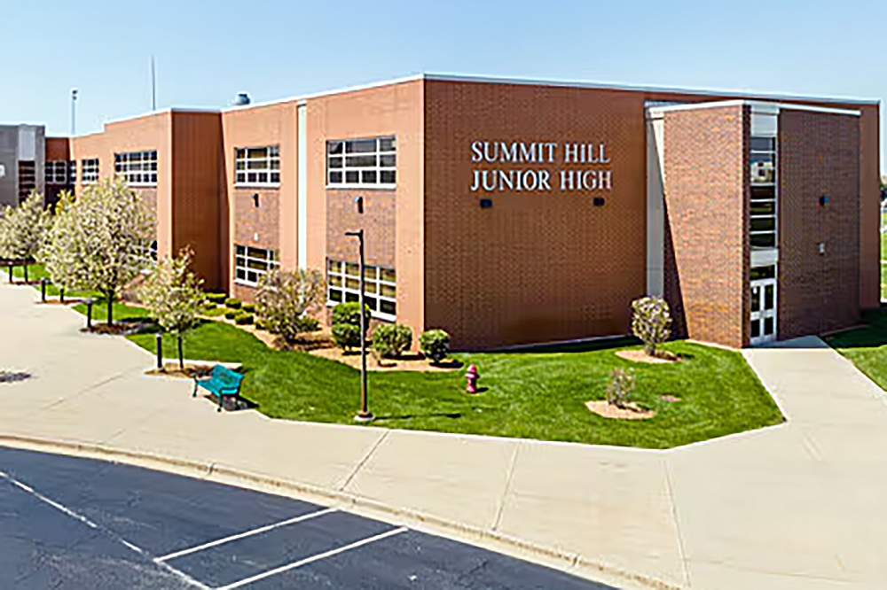 summit-hill-junior-high-school-frankfort-161 summit-hill-junior-high-school-frankfort-161