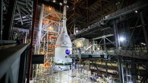 U.S. to build nuclear reactor on Moon by 2030, cost unknown