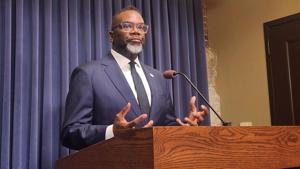 Reported debt deal, credit downgrades may add to Chicago budget woes
