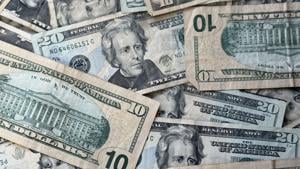 Poll: Majority of voters dissatisfied with economy, prices