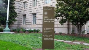 One in five calls answered on IRS identity theft line, watchdog says