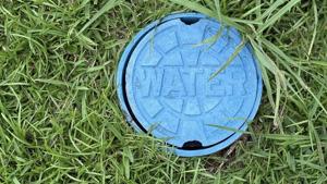 Illinois lawmaker promotes welfare water aid bill as critics raise concerns over federal expansion