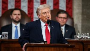 Elusive Trump endorsement helps define Colorado race