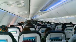 Illinois quick hits: United delays launch of service at Willard Airport
