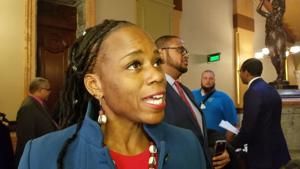 Illinois lawmaker, husband indicted over alleged kickback scheme