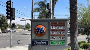 AAA: Record July 4th travel expected as gas prices ease