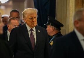 Trump to meet with Democratic leaders to discuss govt funding bills Trump to meet with Democratic leaders to discuss govt funding bills