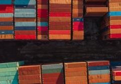 Appeals court freezes tariff ruling, businesses keep paying