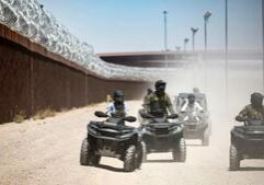 $4.5B awarded in new contracts to build Smart Wall along southwest border $4.5B awarded in new contracts to build Smart Wall along southwest border