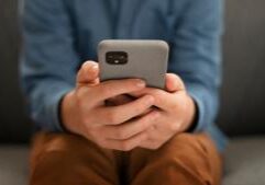 Washington insiders: Social media more influential than traditional media, but few trust it