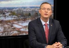 Prolonged shutdown hits pain points for some veterans, VA employees Prolonged shutdown hits pain points for some veterans, VA employees