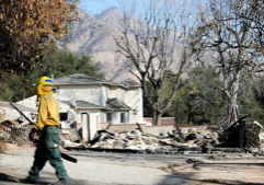 Altadena residents upset about multiple homes on lots